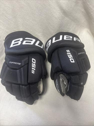 Junior size 11 inch Bauer supreme S 150 ice hockey player gloves. Excellent cond