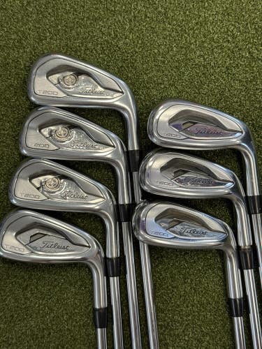 Titleist T200 2019 5-PW,48 AMT Black Steel Shafts R300 Regular Flex Right Hand