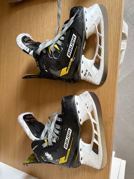 Bauer Supreme M4 Hockey Skates Regular Width Size 1 (Used)