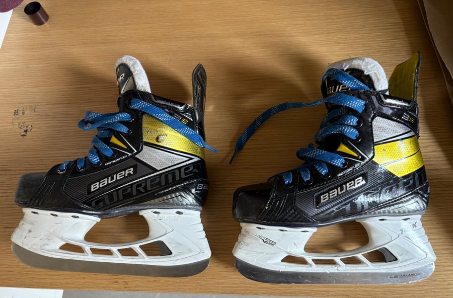 Bauer Supreme 3S Hockey Skates Regular Width Size 1.5 (Used)