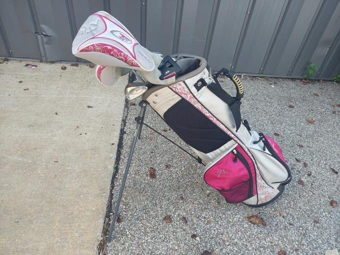 Top Flite 8 Piece XL Ladies Flex Graphite Complete Golf Set with Stand Bag