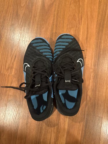 Black Unisex Size M UNC Lacrosse Issued Nike Metcon 11.5 (W 12.5)