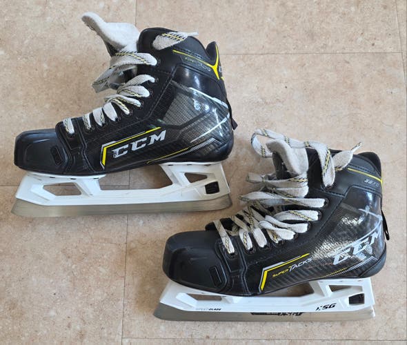 CCM Super Tacks 9370 Hockey Goalie Skates 6.5 (Used) with extra blades