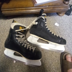 CCM Pro Size 8 Hockey Skates Regular Width 8 (Used)