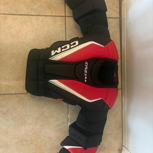 Large/Extra Large CCM Extreme Flex E6.5 Goalie Chest Protector (Used)