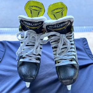 2022 Bauer Supreme M4 Hockey Skates 7 (Used)