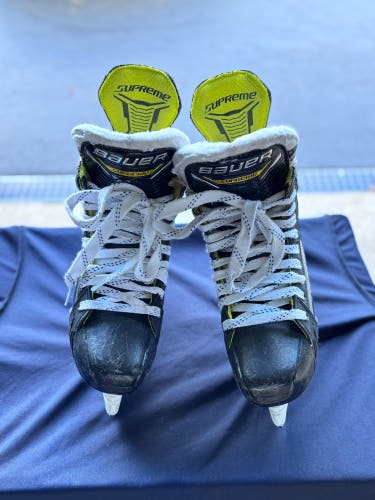 2022 Bauer Supreme M4 Hockey Skates 7 (Used)