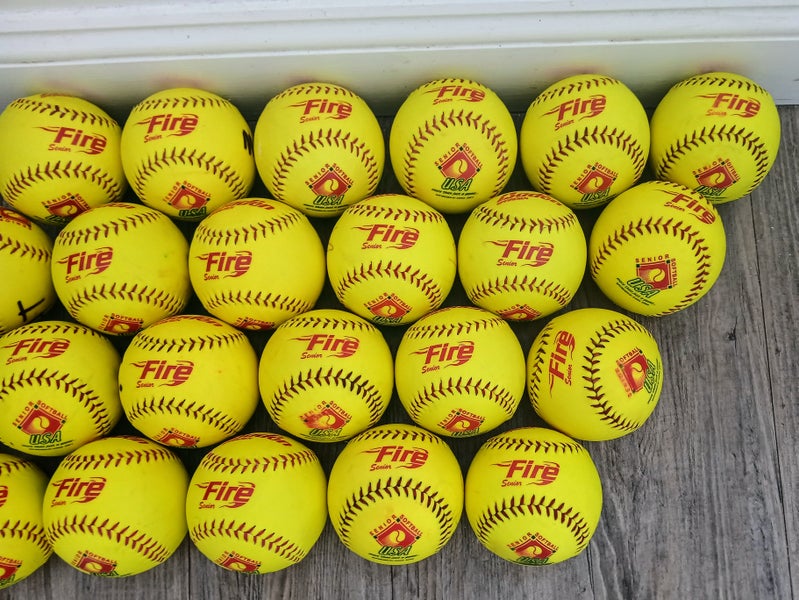 Baden Fire Slowpitch 12 Softballs, SPFIRE-00, boîte de 12 (occasion