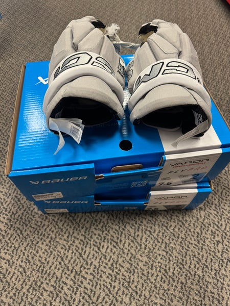 Bauer Hockey Skates 7.5 (New)