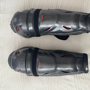 Intermediate Bauer Vapor 3X Pro 14" Shin Pads (Used)