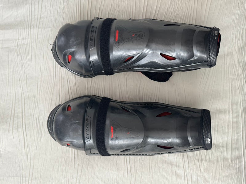 Intermediate Bauer Vapor 3X Pro 14" Shin Pads (Used)
