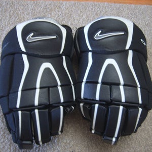 Hockey Gloves-Excellent Condition Senior Nike Quest 2 Hockey Gloves 14.5"