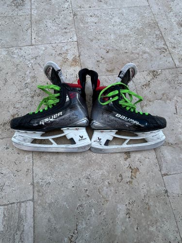2024 Bauer Vapor X5 Pro Hockey Skates Regular Width Size 3.5 (Used)