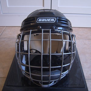 Vintage Like New Condition Bauer HH4000M Senior Hockey Helmet Medium Black w/Cage
