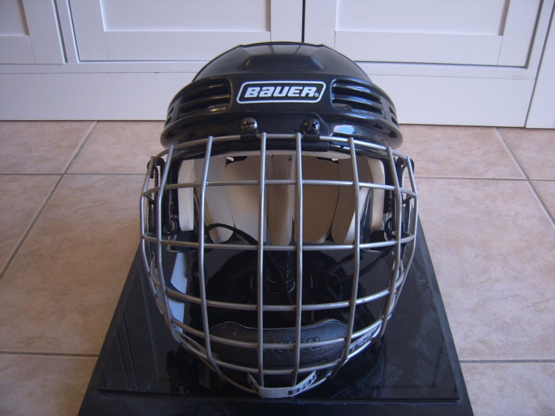 Vintage Like New Condition Bauer HH4000M Senior Hockey Helmet Medium Black w/Cage