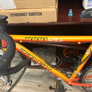 Women's 2000 Trek Road Bike (Used)