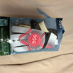 DSG Ocala size 5 Goalie Gloves (Used)