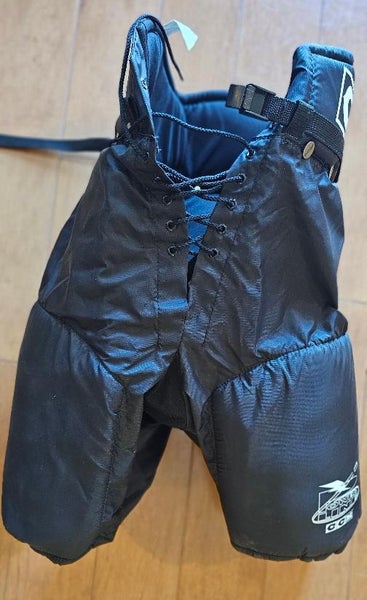 Senior Medium CCM Lowerline Hockey Pants (Used)