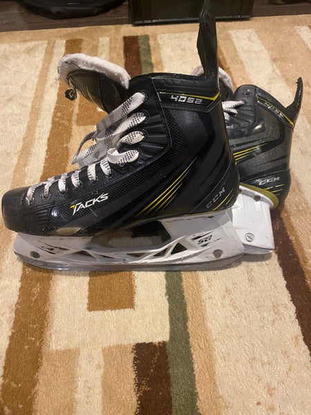 2014 CCM Tacks 4052 Hockey Skates Wide Width 9 (Used)
