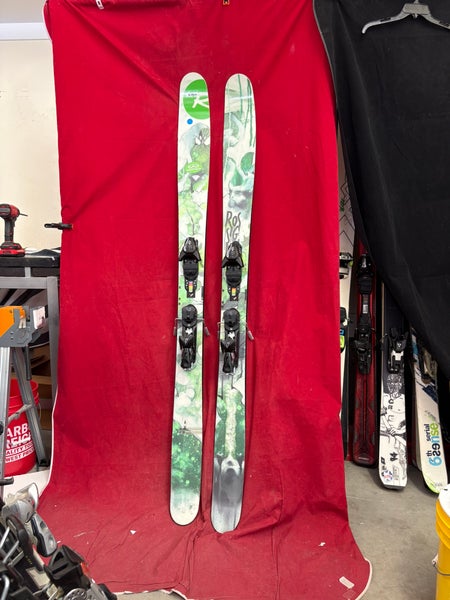Skis: Rossignol S7 skis, 188cm
Bindings : Salomon
Binding Range: 260-384mm
All-Mountain, twin tip,