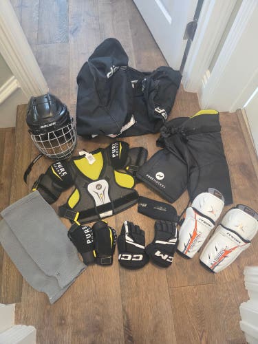 Youth medium kids Starter Kit with Player bag (Used)