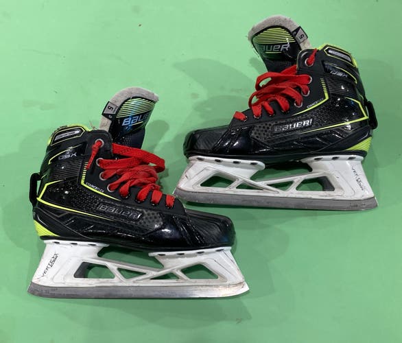 Intermediate Bauer GSX Hockey Goalie Skates Regular Width Size 5 (Used)