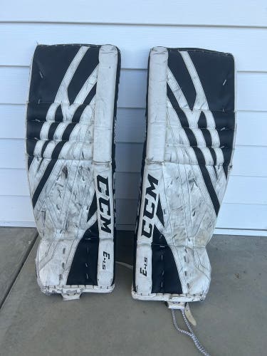 30" CCM Eflex 4.5 Goalie Leg Pads (Used)