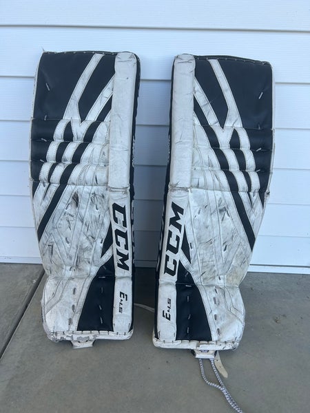 30" CCM Eflex 4.5 Goalie Leg Pads (Used)