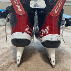 2021 CCM JetSpeed FT4 Hockey Skates Regular Width 9.5 (Used)