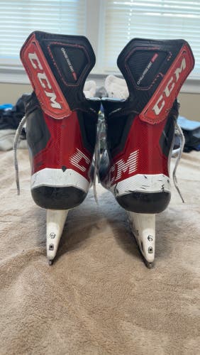 2021 CCM JetSpeed FT4 Hockey Skates Regular Width 9.5 (Used)