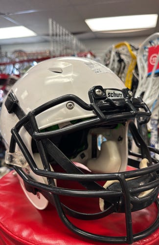 USED Schutt VENGEANCE A3 youth Large Helmet football YTH