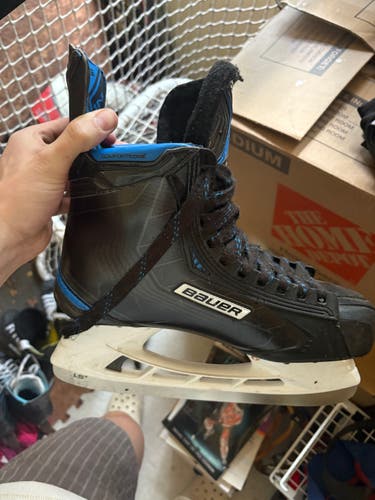 2017 Bauer Nexus N2700 Hockey Skates Wide Width (Used)