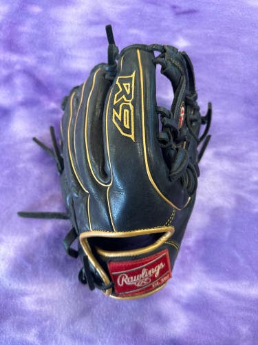Black Rawlings R9 RH Infield Baseball Glove 11.5" (Used)