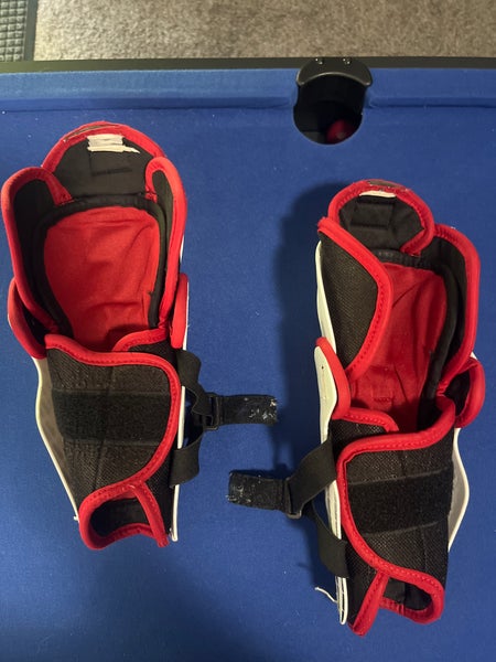 Junior Bauer Vapor 9" Shin Pads (Used)
