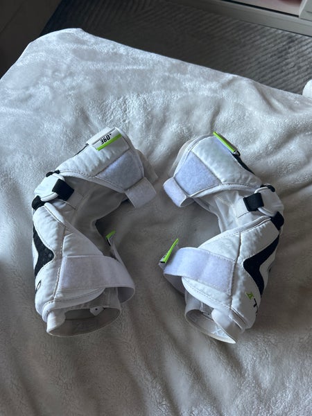 Medium Youth STX Cell VI Arm Pads (Used)