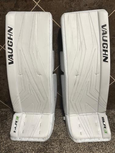 2023 33" Vaughn SLR3 Pro Goalie Leg Pads (Used)