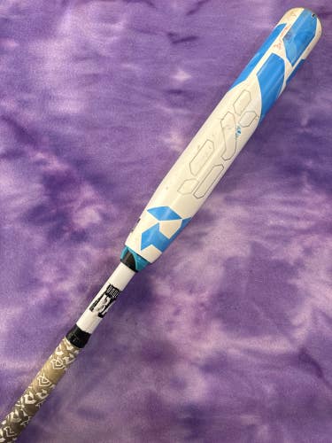 White 2023 DeMarini CF Composite Bat (-11) Composite 18 oz 29" (Used)