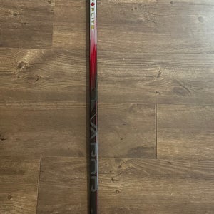 Senior Bauer Vapor Hyperlite 2 Right Handed Hockey Stick P92 (Used)