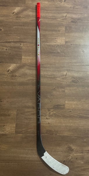 Senior Bauer Vapor Hyperlite 2 Right Handed Hockey Stick P92 (Used)