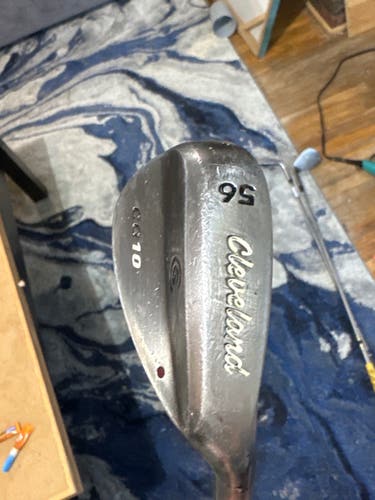 Men's Cleveland CG10 Right Handed Wedge 56 Degree Steel Shaft (Used)