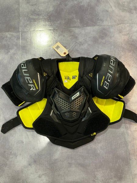 Medium Junior Bauer Supreme 3S Pro Shoulder Pads (Used)