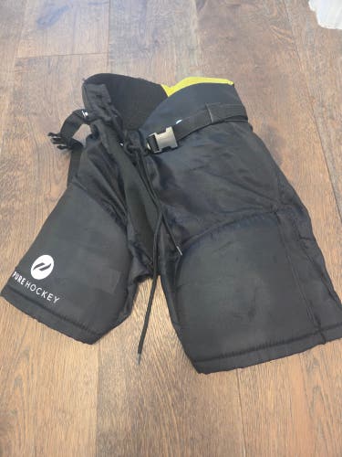 Youth Medium Pure Hockey Hockey Pants (Used)