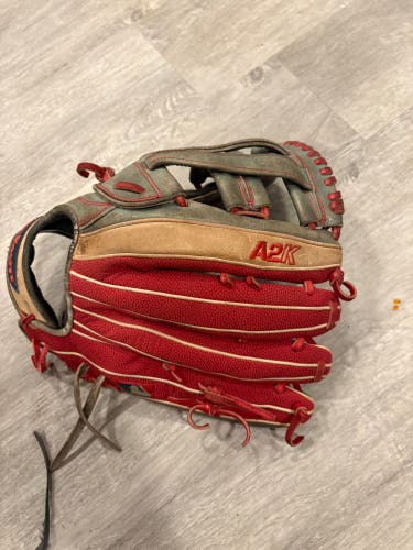 Wilson A2K MB50 LH Outfield Baseball Glove 12.75" (Used)