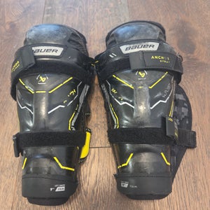 Youth Bauer Supreme ultrasonic 9" Shin Pads (Used)