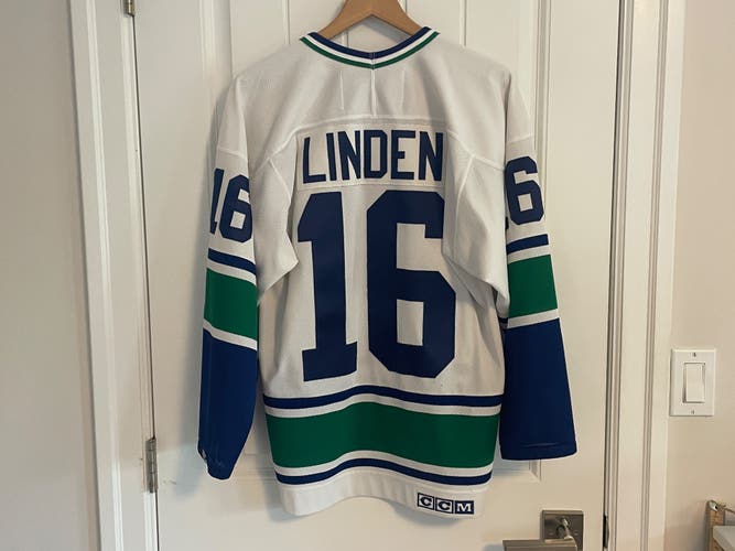 Authentic CCM Vancouver Canucks Trevor Linden Stick In Rink Jersey Size Small
