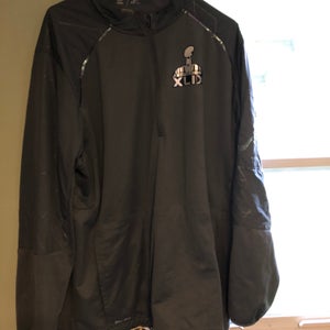 Super Bowl XLIX Gray Men's XL Nike sweatshirt(Used)