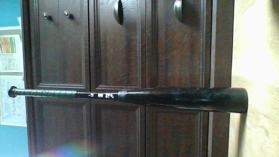 2025 black emareld USSSA Certified Bat (-5) 23 oz 30" (Used)