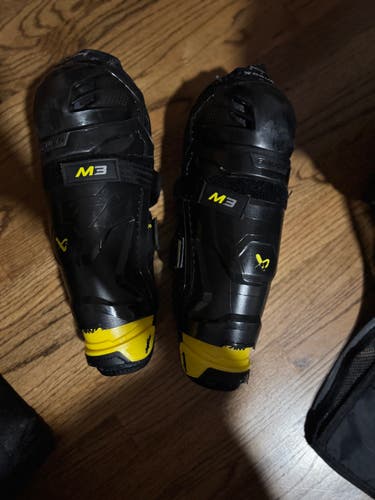 Junior Bauer Supreme M3 12" Shin Pads (Used)