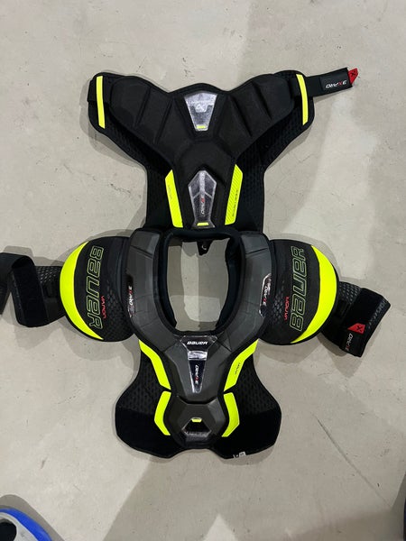 Men's Small Junior Bauer Vapor 3X Pro Shoulder Pads (Used)