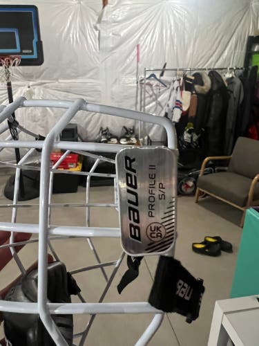 Small Bauer Profile II Facemask Full Cage (Used)